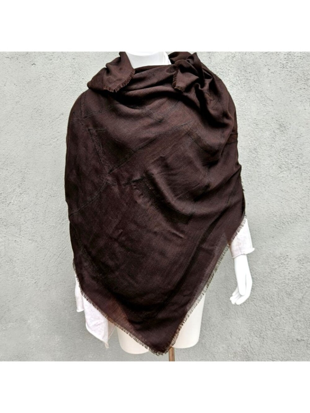 Vintage Valentino Cashmere Silk Shawl Wrap Espresso Brown Fringe 60x58 - Picture 8 of 14